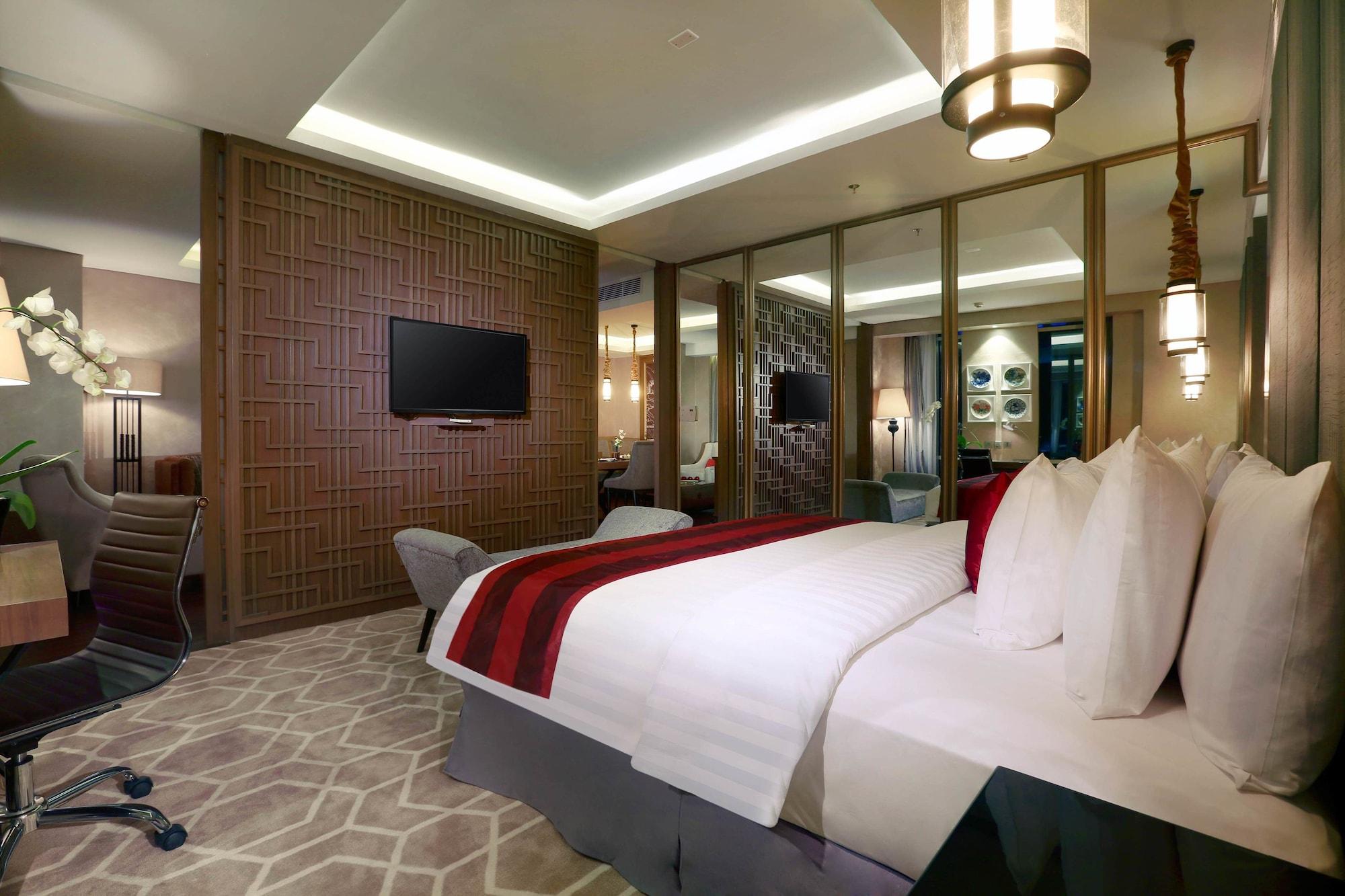 Aston Priority Simatupang Hotel And Conference Center Джакарта Екстериор снимка