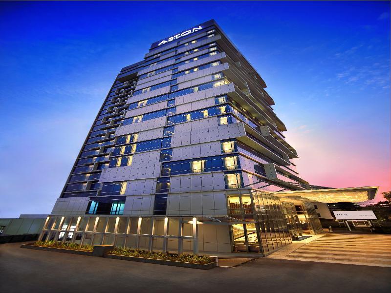 Aston Priority Simatupang Hotel And Conference Center Джакарта Екстериор снимка