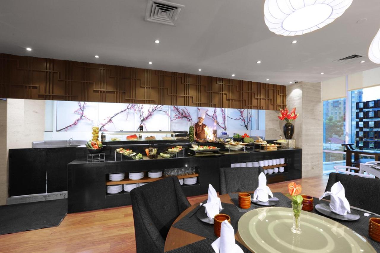 Aston Priority Simatupang Hotel And Conference Center Джакарта Екстериор снимка