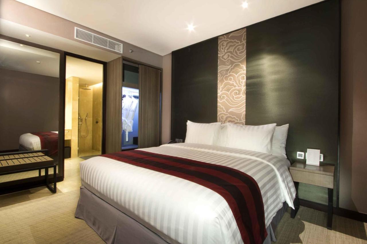 Aston Priority Simatupang Hotel And Conference Center Джакарта Екстериор снимка