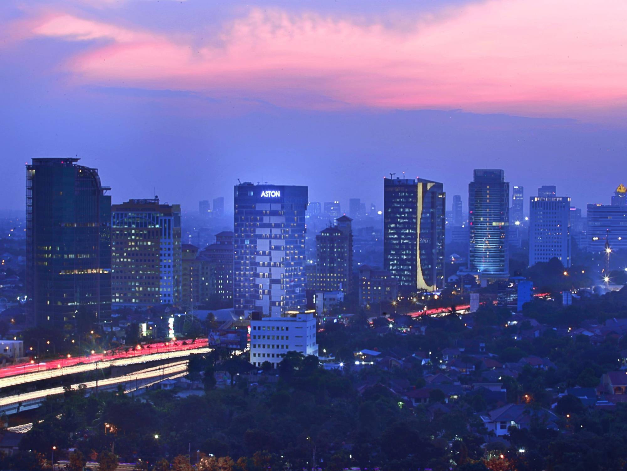 Aston Priority Simatupang Hotel And Conference Center Джакарта Екстериор снимка