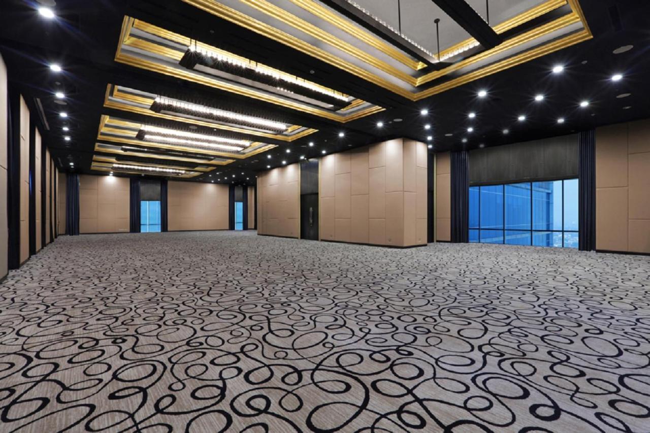Aston Priority Simatupang Hotel And Conference Center Джакарта Екстериор снимка